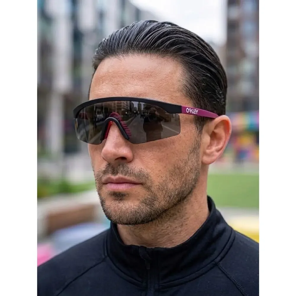 Vintage Oakley Razor Blades Sunglasses Black Pink Standard Stem Grey Shield Lens